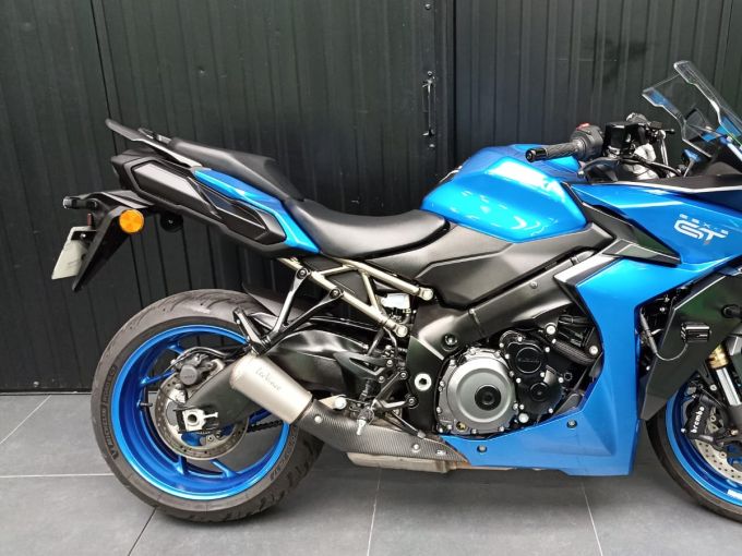 SUZUKI GSX-S 1000 GT 4