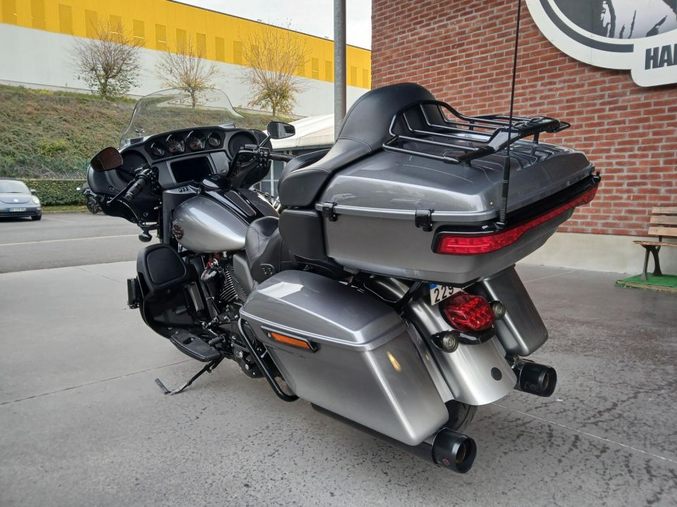HARLEY-DAVIDSON TOURING ELECTRA GLIDE 1923 ULTRA CVO 4
