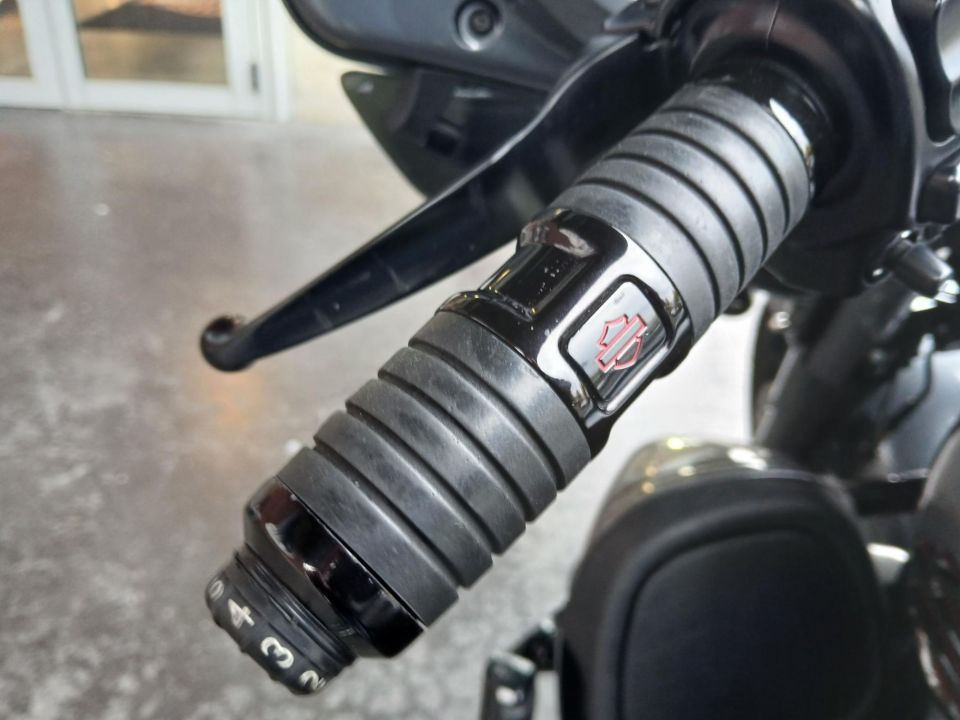 HARLEY-DAVIDSON TOURING ELECTRA GLIDE 1923 ULTRA CVO 4