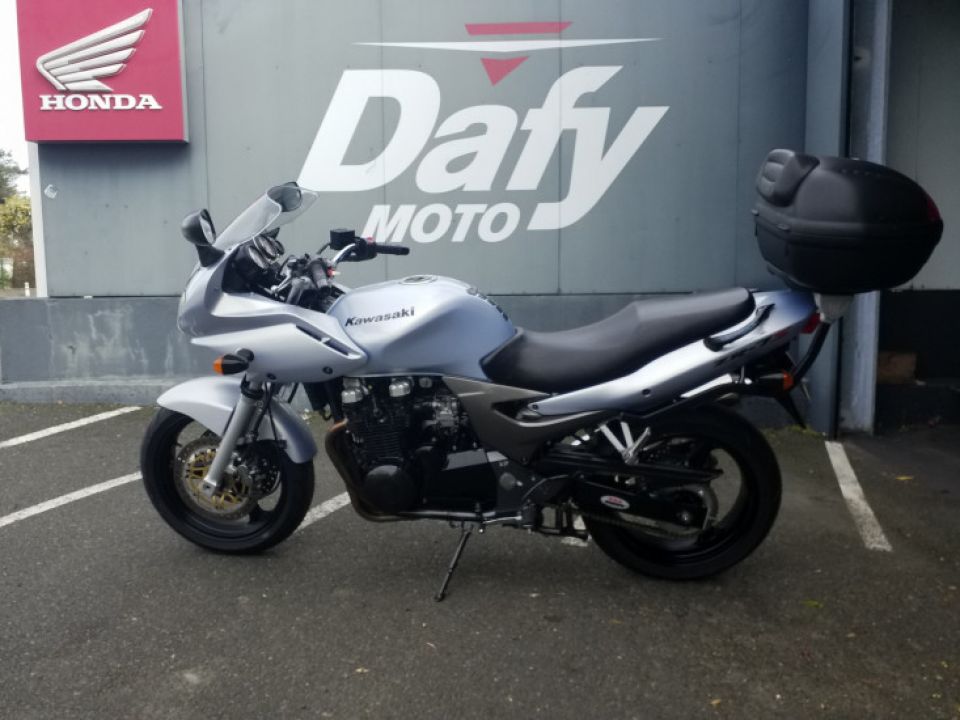 KAWASAKI 750 ZR-7 S 4