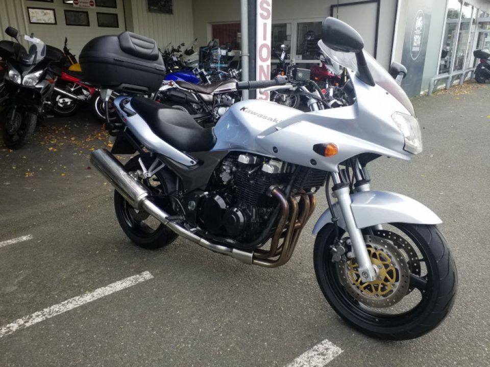 KAWASAKI 750 ZR-7 S 4