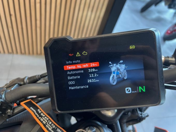 KTM DUKE 125 4