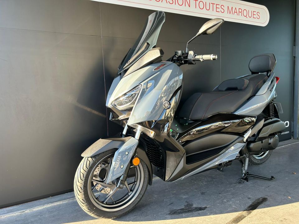 YAMAHA X-MAX 125 TECH MAX 4