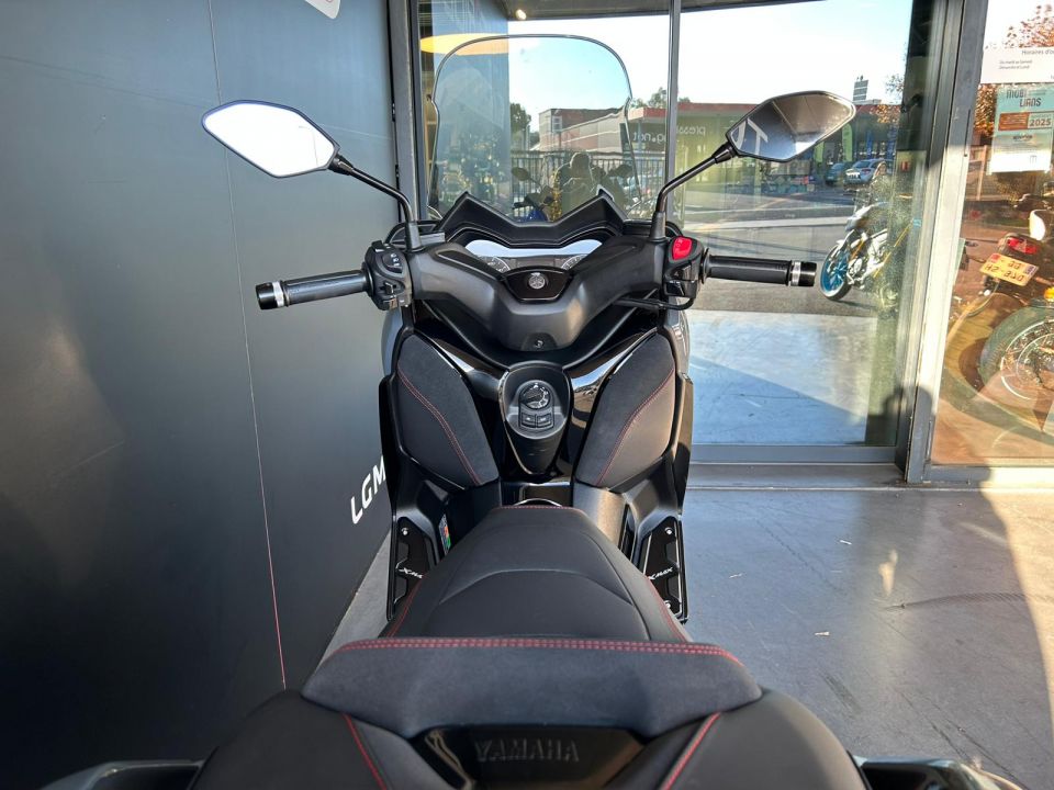 YAMAHA X-MAX 125 TECH MAX 4
