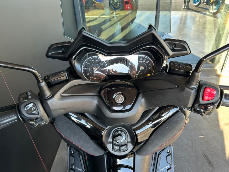 YAMAHA X-MAX 125 TECH MAX 4