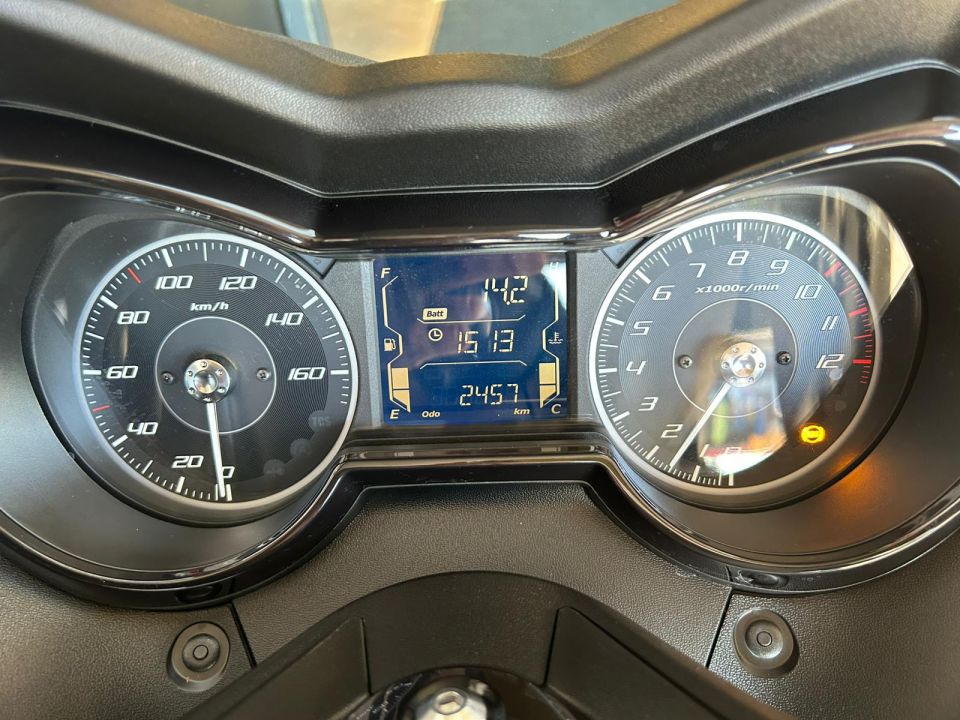 YAMAHA X-MAX 125 TECH MAX 4