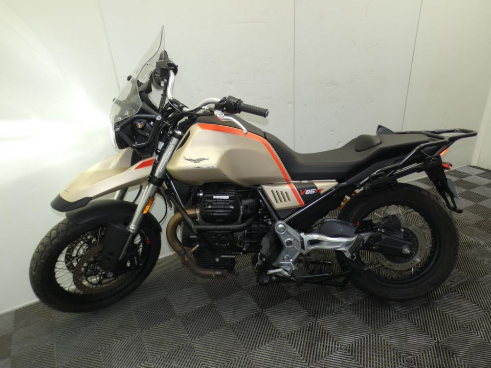 MOTO GUZZI V85 TT TRAVEL PACK 850 4