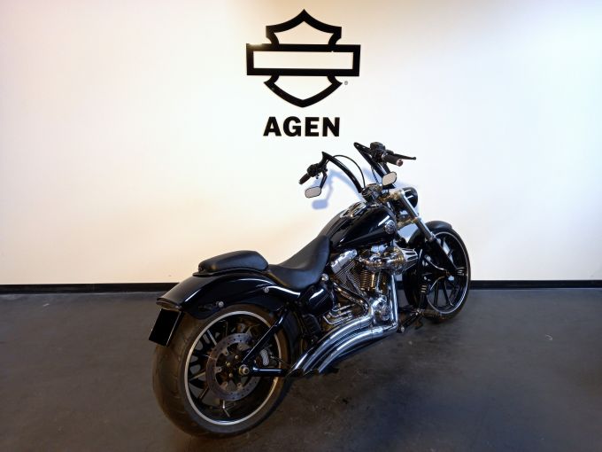 HARLEY-DAVIDSON SOFTAIL BREAKOUT 1690 4