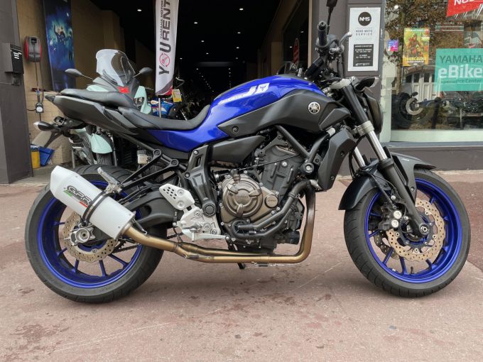 YAMAHA MT 07 4