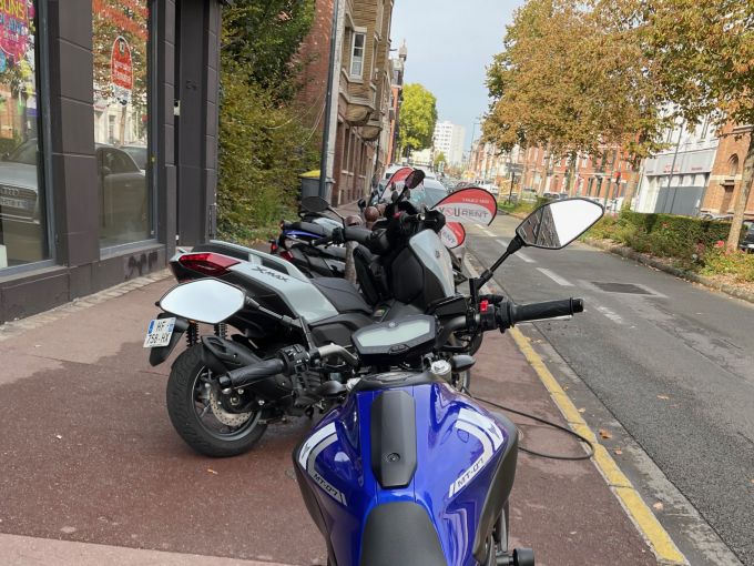 YAMAHA MT 07 4
