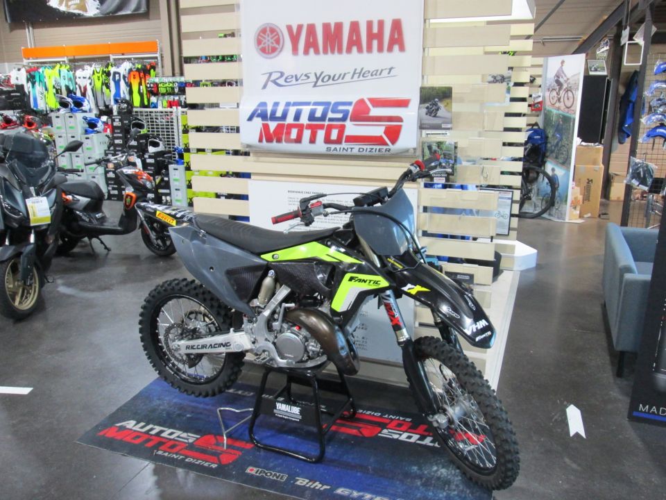 FANTIC 125 XX BLACK EDITION 4