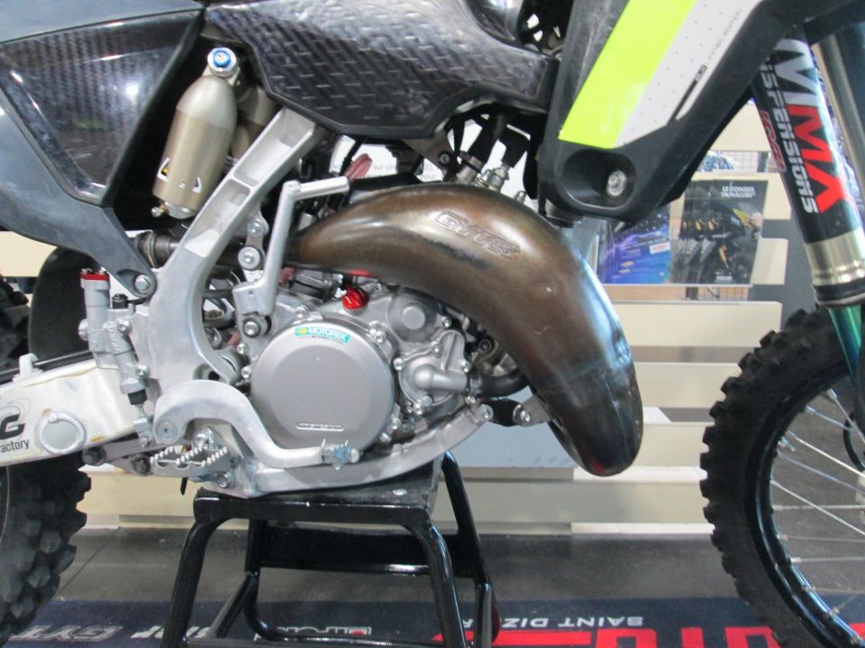 FANTIC 125 XX BLACK EDITION 4