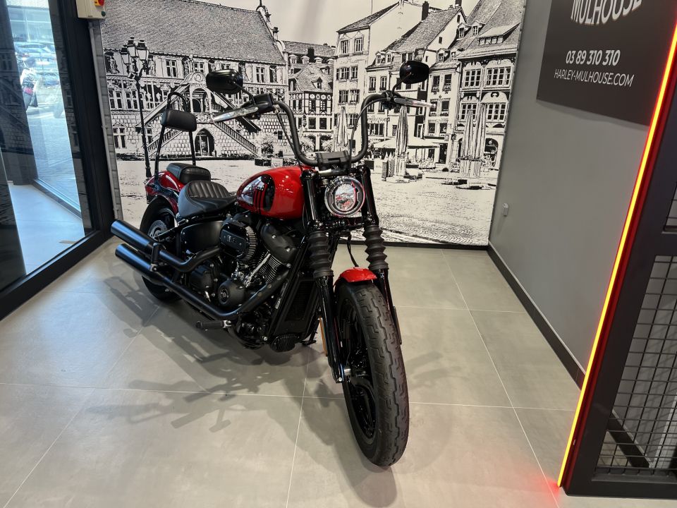 HARLEY-DAVIDSON SOFTAIL STREET BOB 1868 4