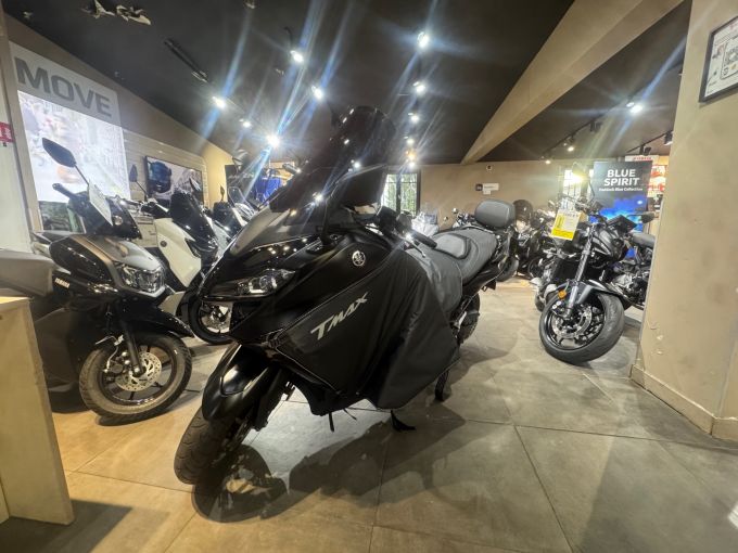 YAMAHA XP T-MAX 560 TECH MAX 4