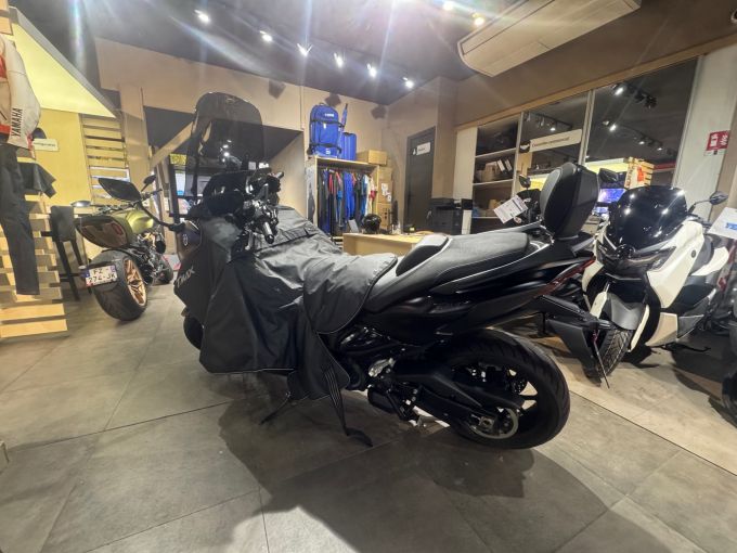 YAMAHA XP T-MAX 560 TECH MAX 4