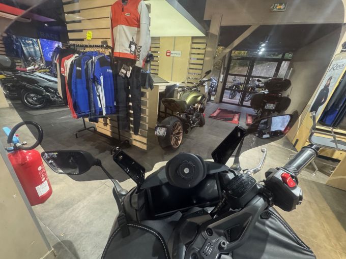 YAMAHA XP T-MAX 560 TECH MAX 4