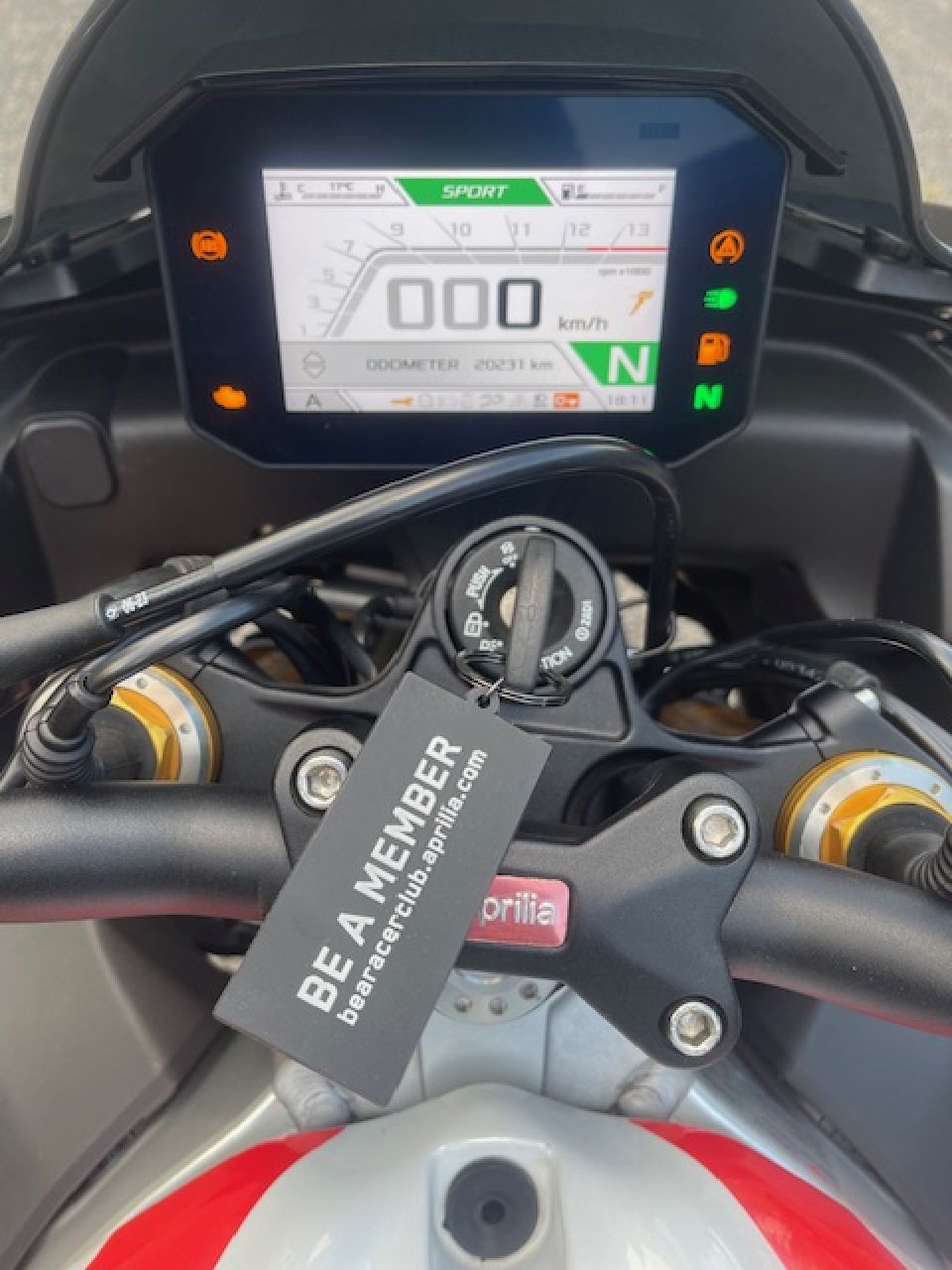 APRILIA TUONO 1100 V4 FACTORY 4
