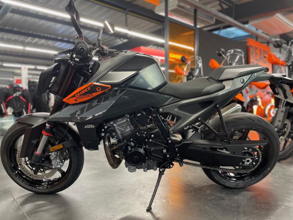 KTM 990 DUKE 4