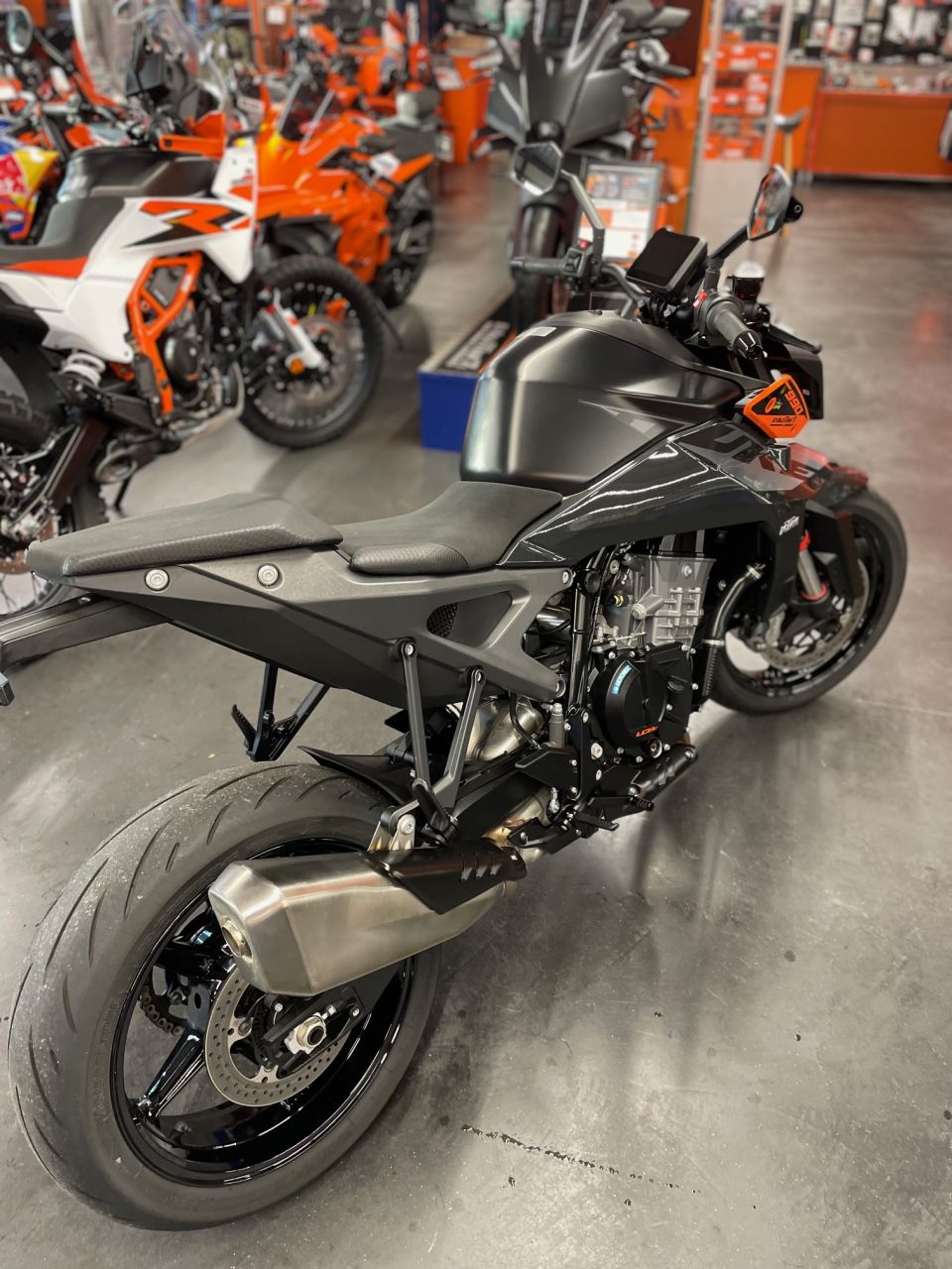 KTM 990 DUKE 4