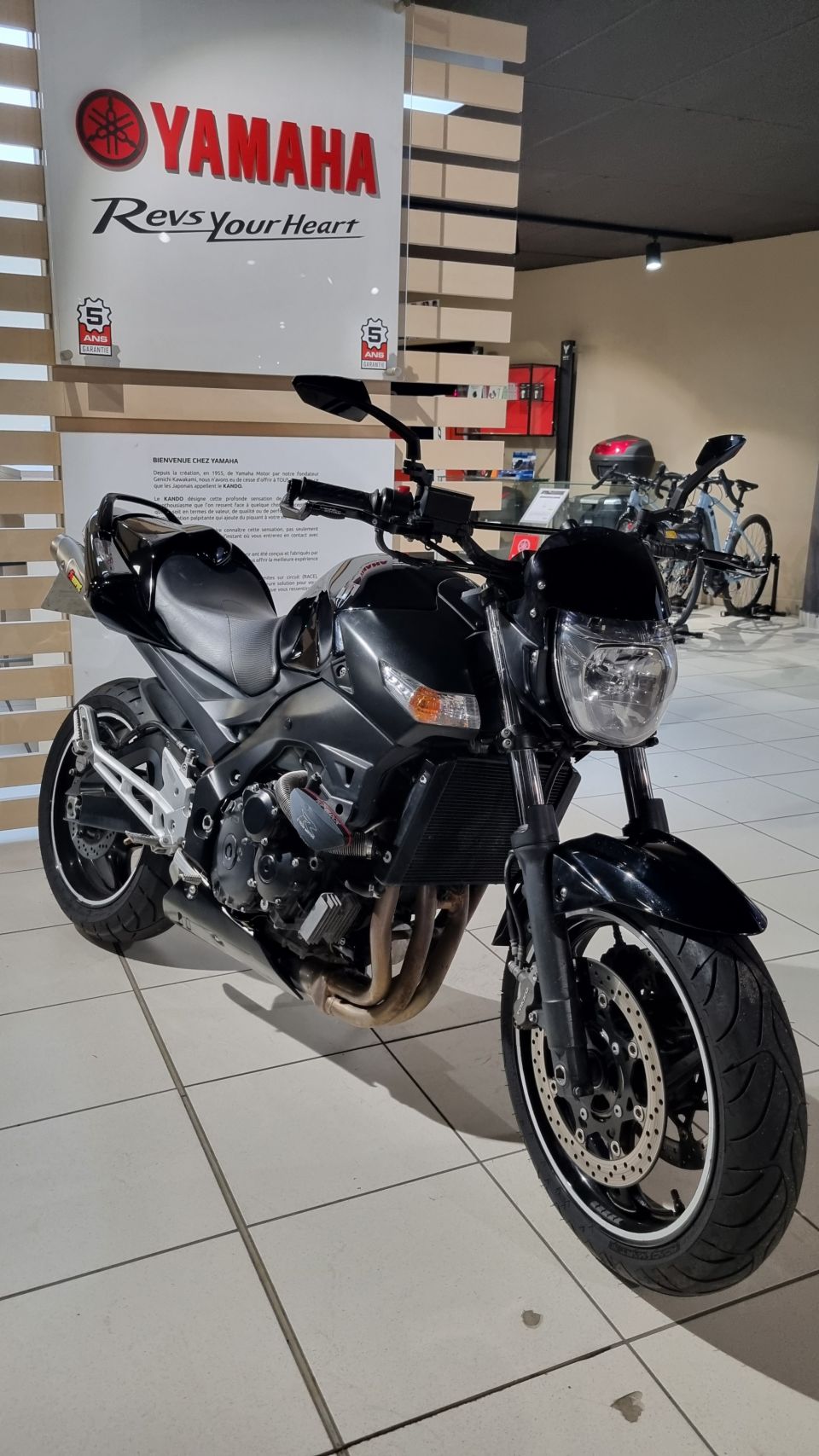 SUZUKI GSR 600 4