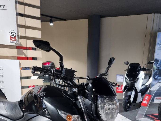 SUZUKI GSR 600 4
