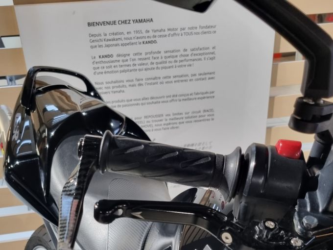 SUZUKI GSR 600 4