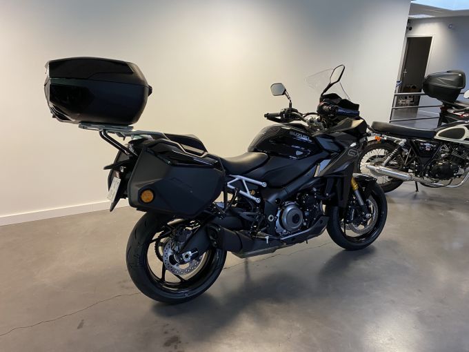 SUZUKI GSX-S 1000 GX 4