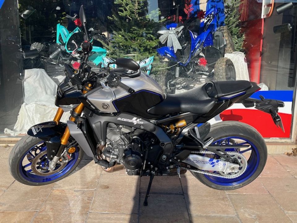 YAMAHA MT-09 SP 4
