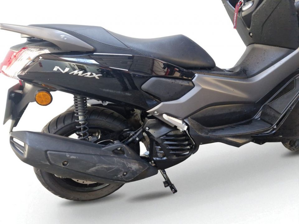 YAMAHA NMAX 125 4