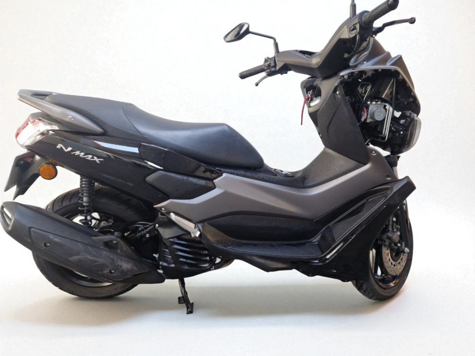 YAMAHA NMAX 125 4