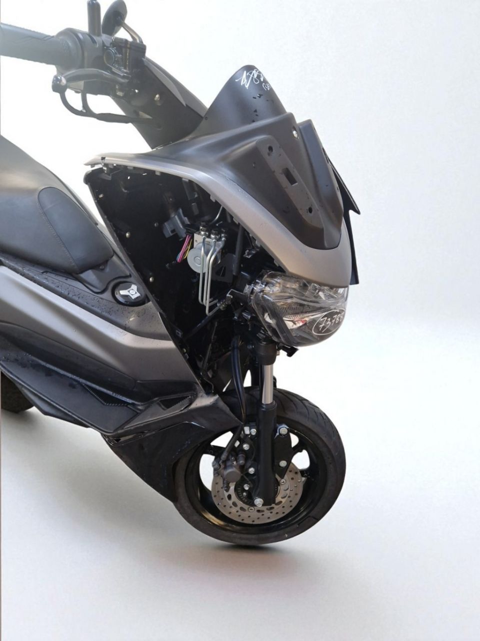 YAMAHA NMAX 125 4