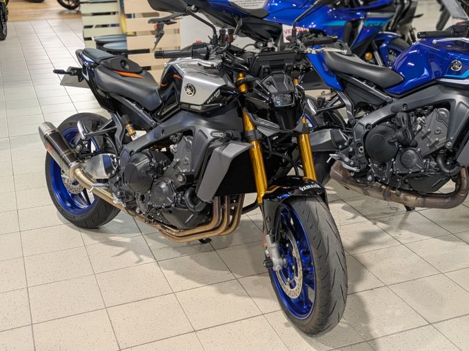 YAMAHA MT-09 SP 4