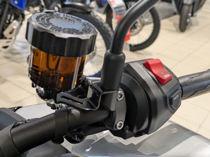 YAMAHA MT-09 SP 4
