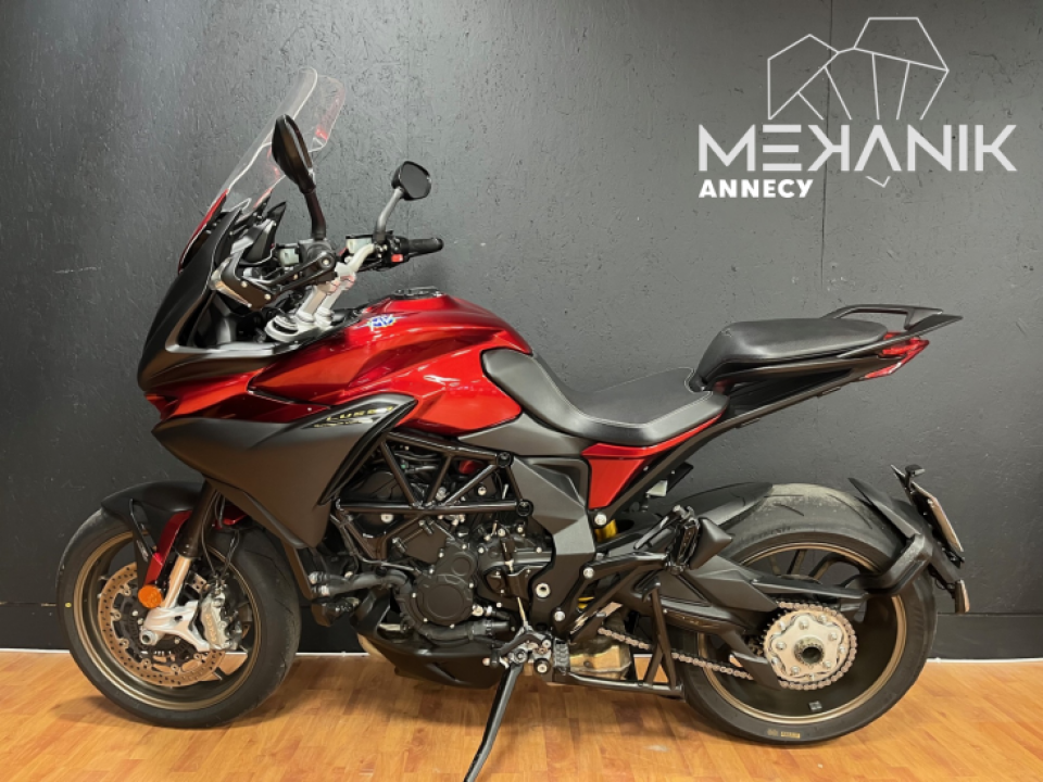 MV AGUSTA TURISMO VELOCE RUSSO 800 4