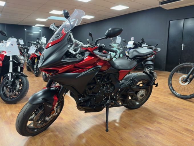 MV AGUSTA TURISMO VELOCE RUSSO 800 4
