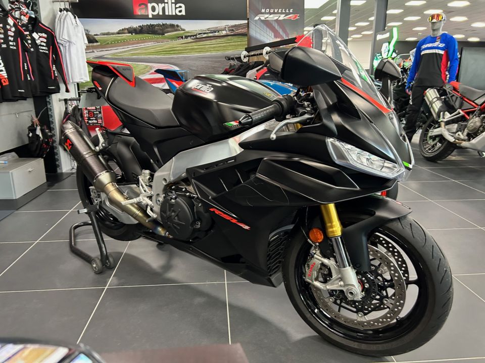 APRILIA RSV4 1100 4