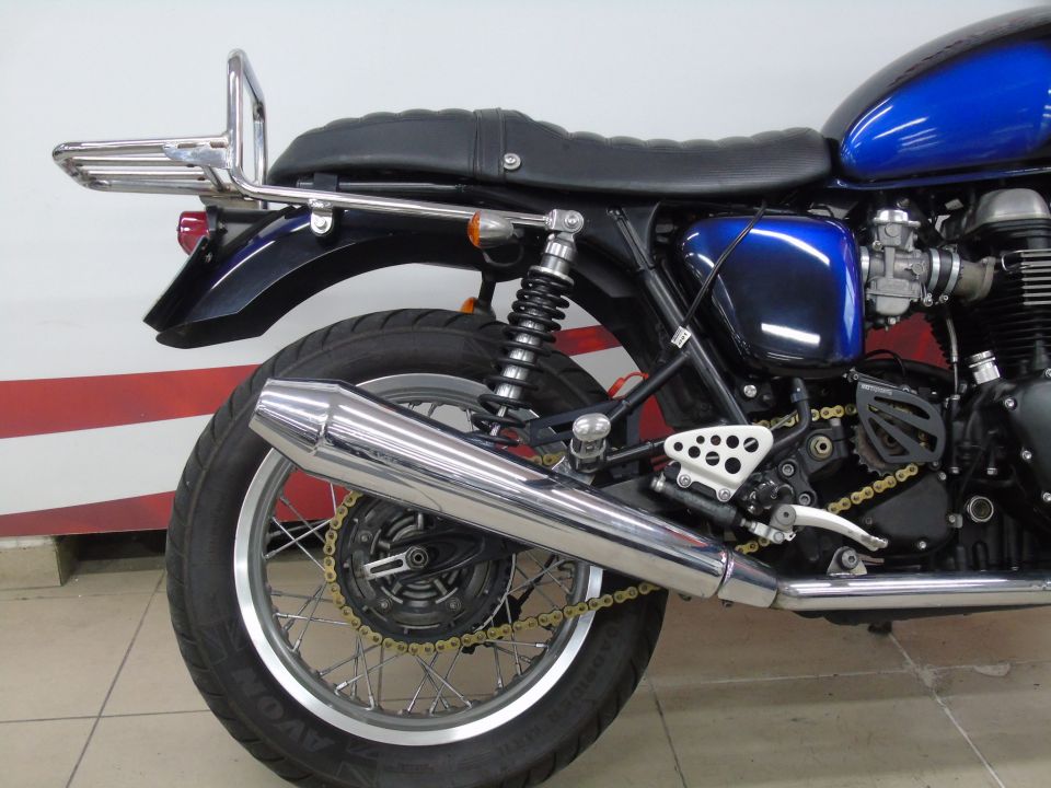 TRIUMPH THRUXTON 900 FI BRIDE A2 4