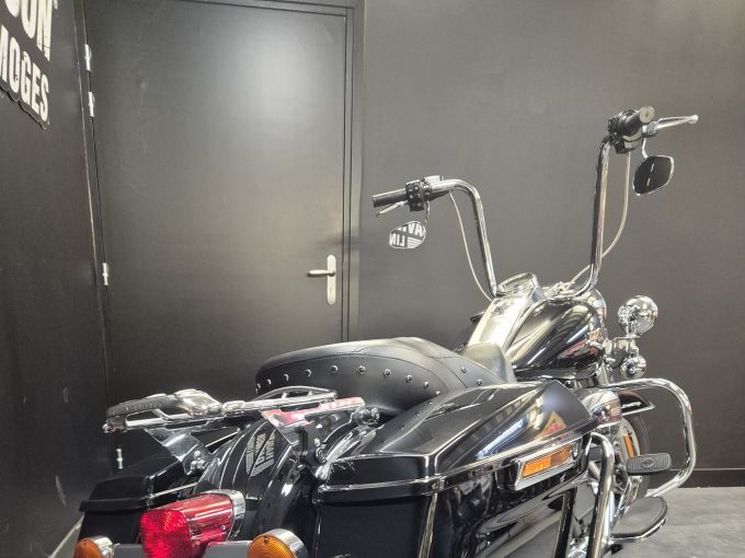 HARLEY-DAVIDSON TOURING ROAD KING 1745 4