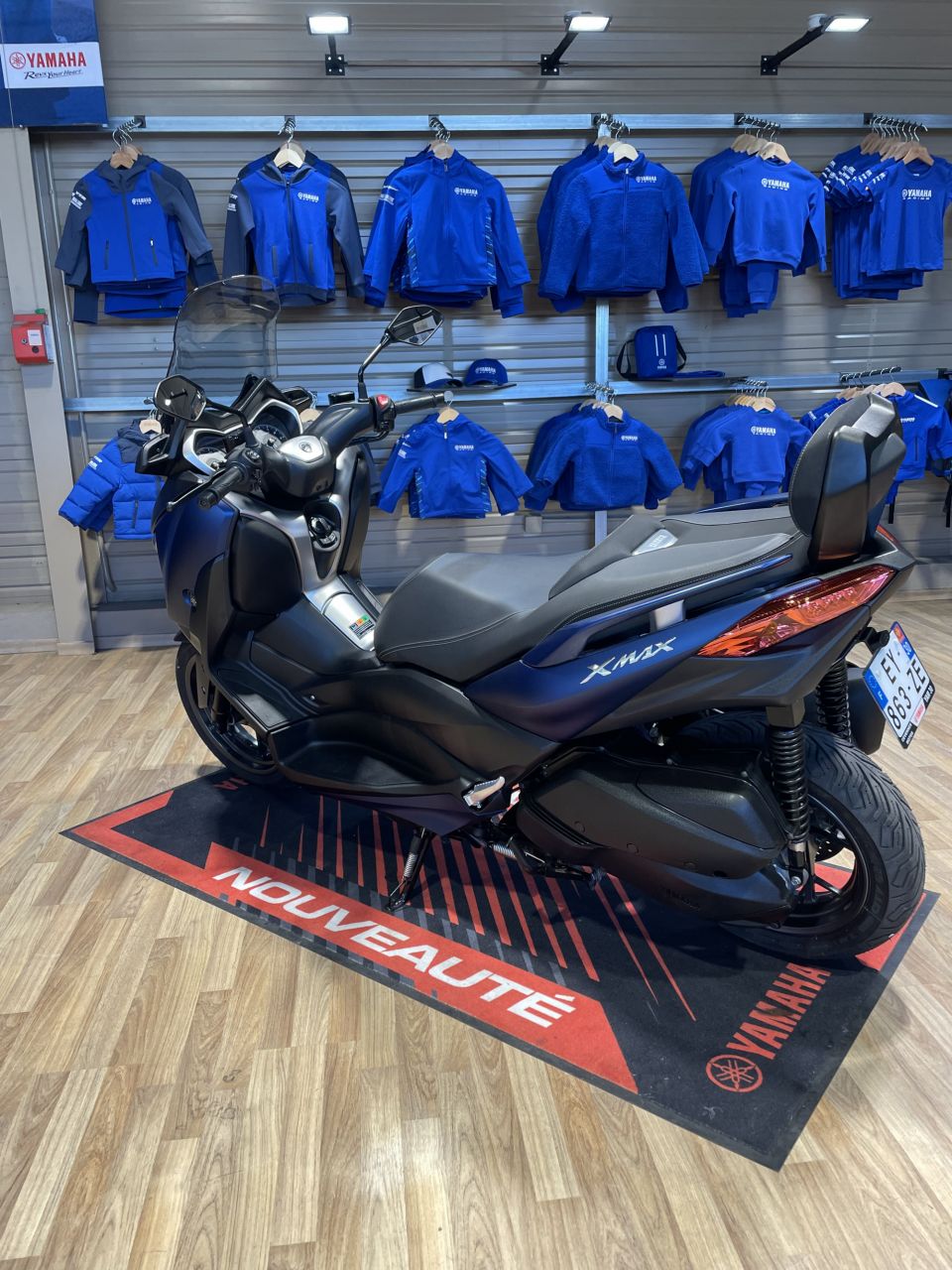 YAMAHA XMAX 300 4