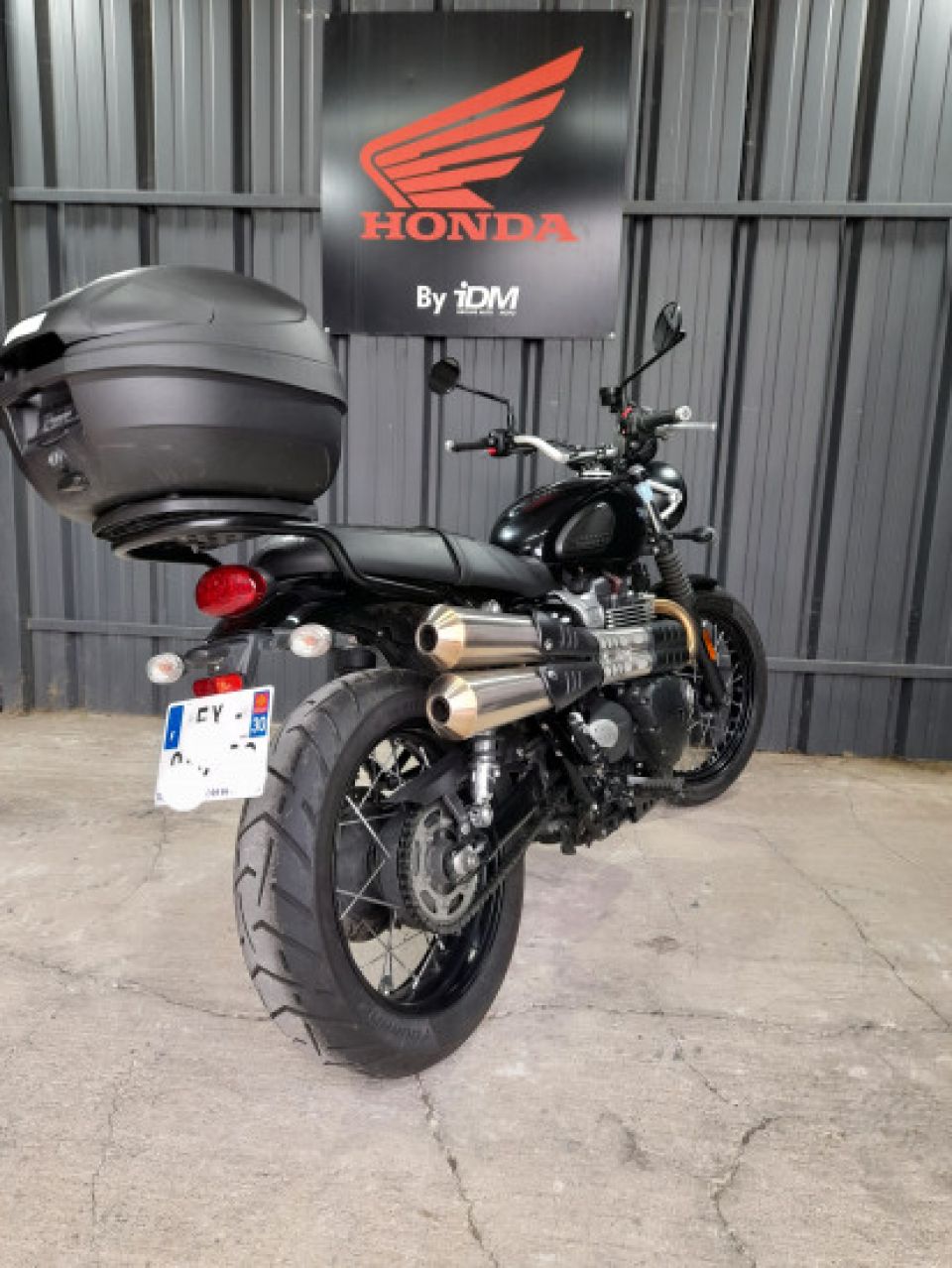 TRIUMPH STREET SCRAMBLER 900 4