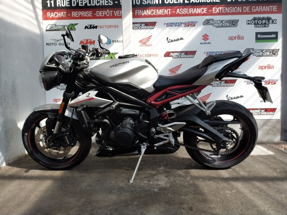 TRIUMPH STREET TRIPLE 765 R 4