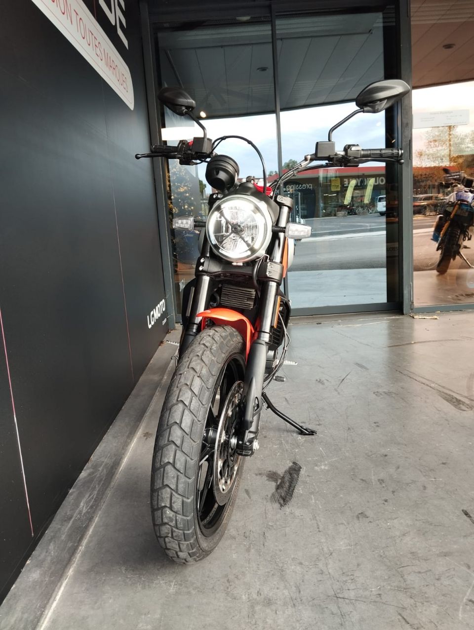 DUCATI SCRAMBLER 4