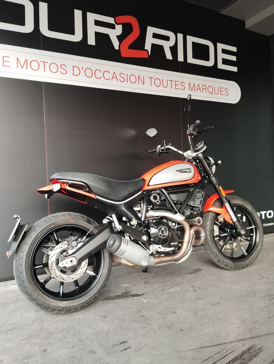 DUCATI SCRAMBLER 4