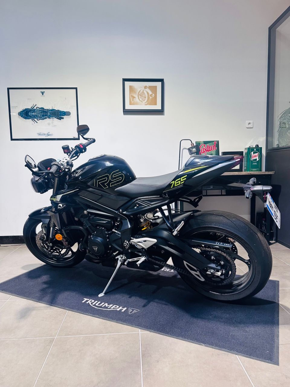 TRIUMPH STREET TRIPLE 765 RS 4