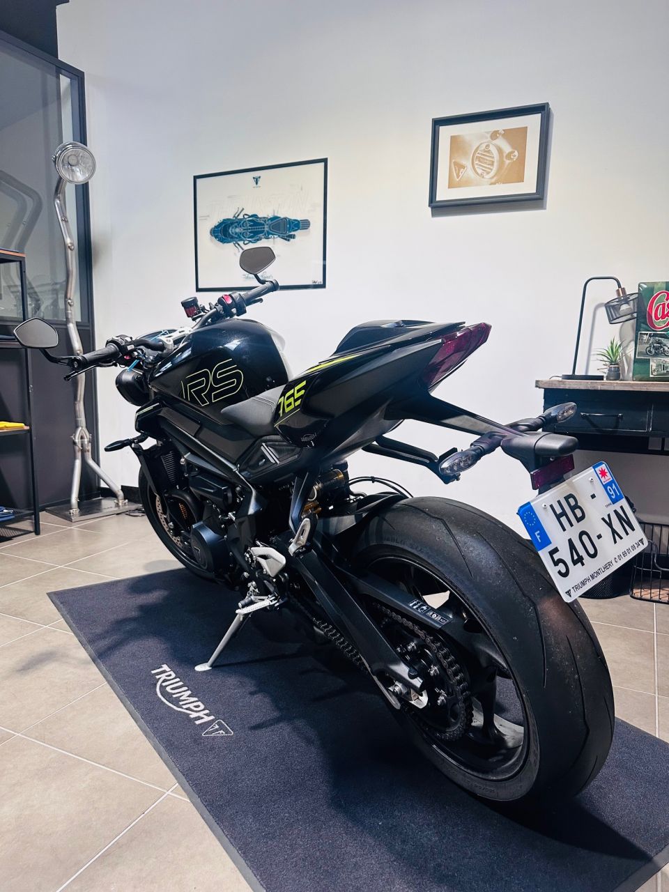 TRIUMPH STREET TRIPLE 765 RS 4