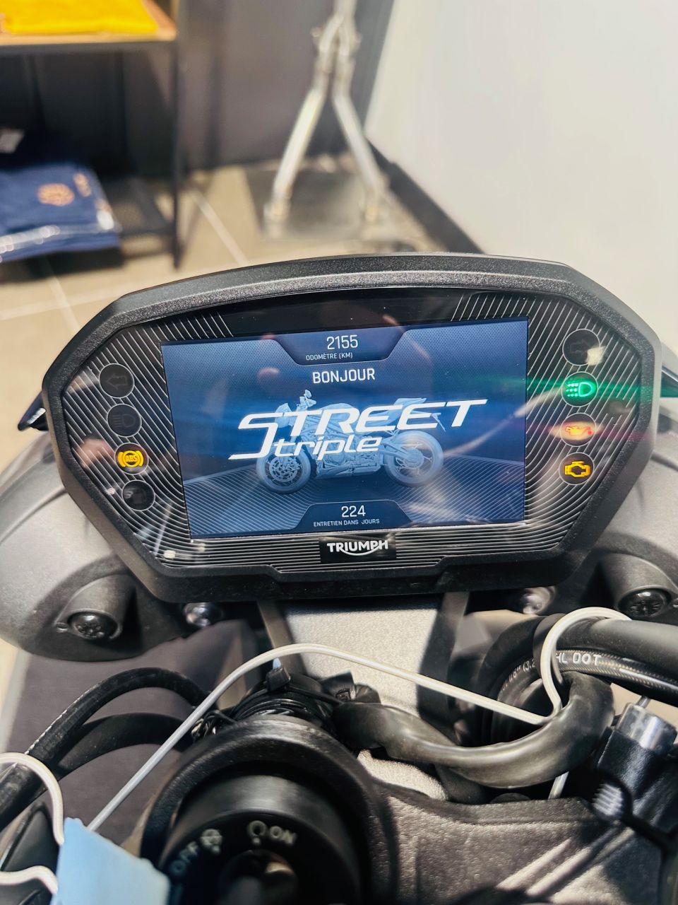 TRIUMPH STREET TRIPLE 765 RS 4