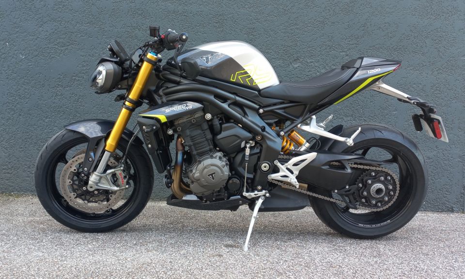 TRIUMPH SPEED TRIPLE 1200 RS 4