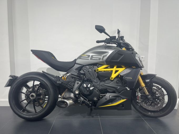 DUCATI DIAVEL 4