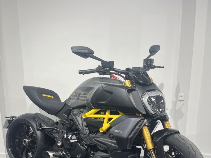 DUCATI DIAVEL 4