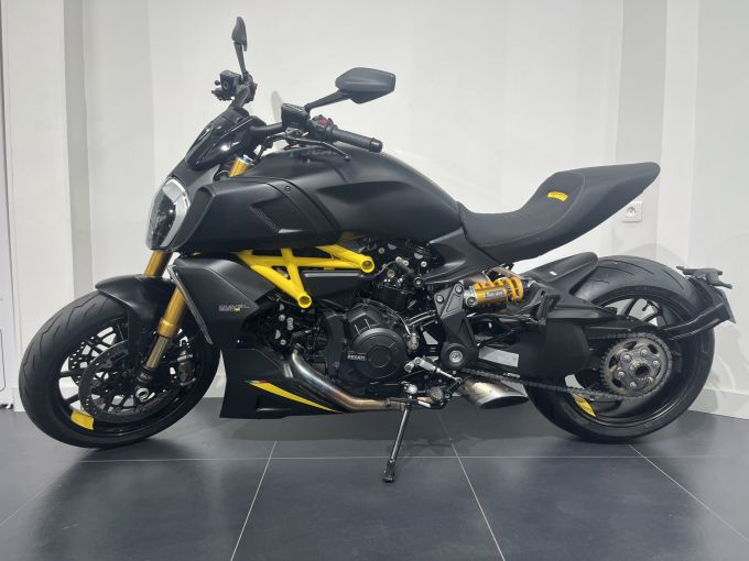 DUCATI DIAVEL 4